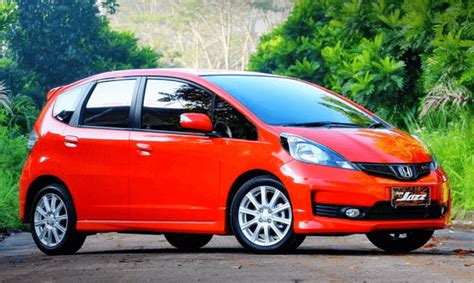 Info Honda Jazz RS 2013, Seputar Harga Serta Kelebihan Dan Kekurangan