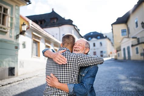 The power of hugging: 7 reasons to embrace more | happiness.com