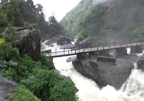 12 Best Waterfalls in Munnar: 2023 (Location & Best time to Visit)