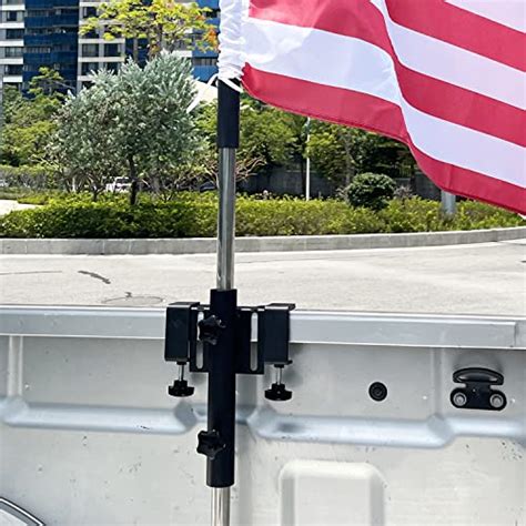 A Look At The Best Truck Bed Flag Mounts For Showing Your Patriotism
