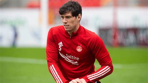 Scott McKenna leaves Aberdeen for 'club record fee' | STV News