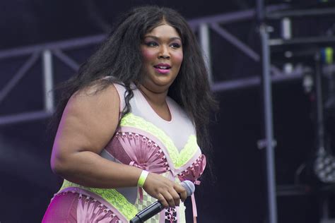 American Actress, Singer, Rapper and Songwriter Lizzo!!! | The Gk Guide