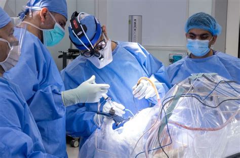 ILoveQatar.net | HMC surgeons perform brain surgery on awake patient