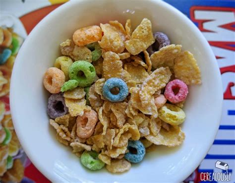 Review: Kellogg's Mashups (Frosted Flakes + Froot Loops)