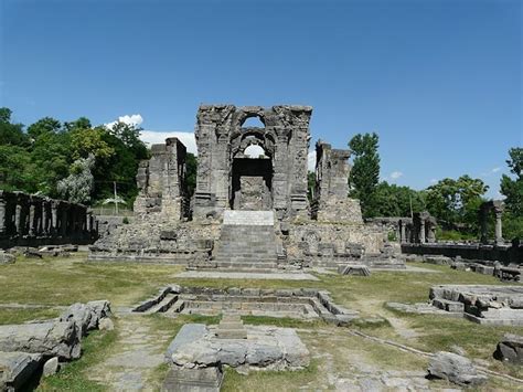 Martand Sun Temple, Anantnag - Timing, History & Photos