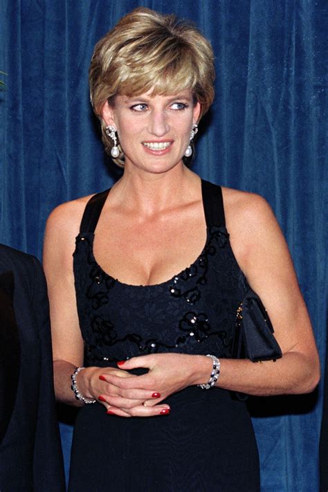 55 of Princess Diana's Best Hairstyles | Princess diana hair, Princess diana family, Lady diana