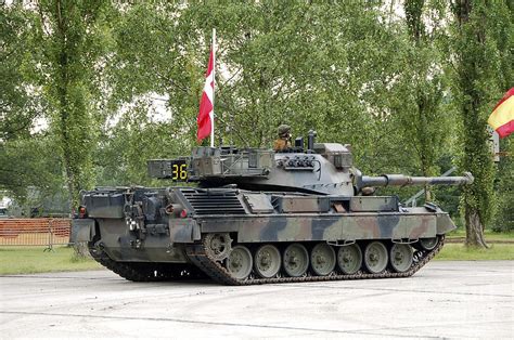 The Leopard 1a5 Of The Belgian Army Photograph by Luc De Jaeger