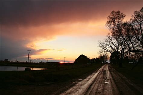 dirt road sunset | lonniec61 | Flickr