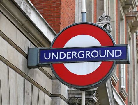 London Underground Logo | Britain Visitor - Travel Guide To Britain