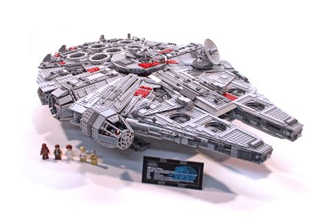 Ultimate Collector's Millennium Falcon - LEGO set #10179-1 (Building Sets > Star Wars > Ultimate ...
