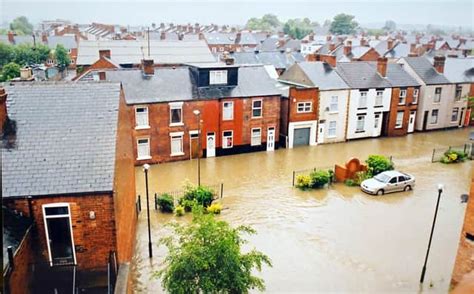 Derbyshire weather: 19 astonishing photos of times when the county was ...