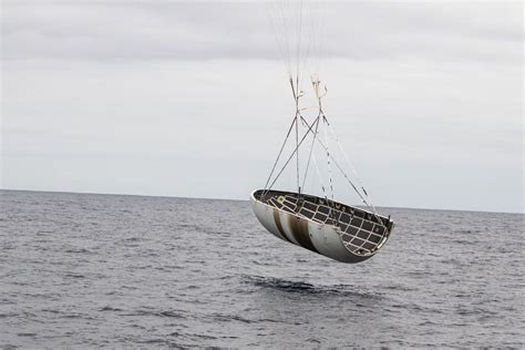 Falcon fairing recovery (SpaceX) 2 - TESLARATI