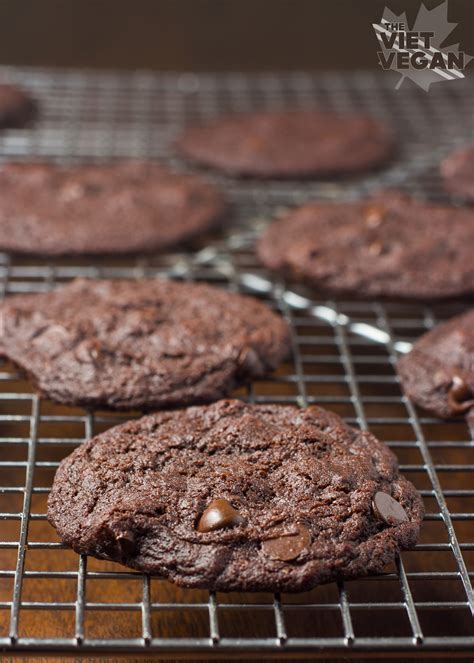 Vegan Subway Copycat Double Chocolate Chip Cookies - The Viet Vegan