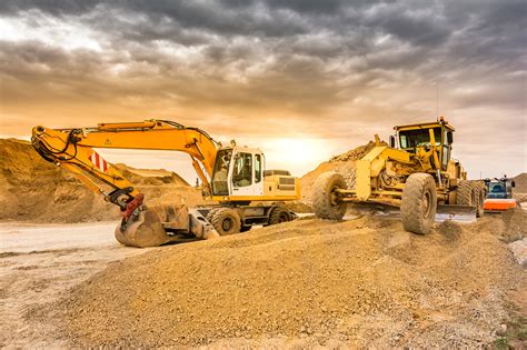 The Benefits of Hiring Construction Equipment