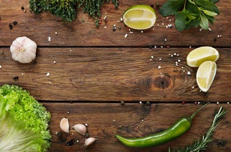 Green Food Background, Rustic Wood With Copyspace Stock Photo - Image ...