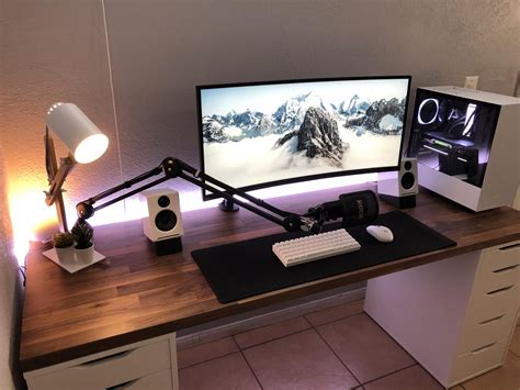 Did someone say “clean and minimal”? in 2020 | Gaming room setup, Home ...