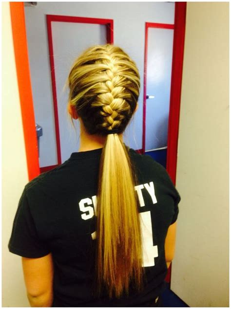 25+ Sporty Braided Hairstyles For Women | Sporty hairstyles, Basketball hairstyles, Volleyball ...