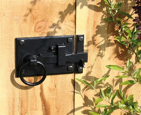 Hardware 101: Gate Latches - Gardenista