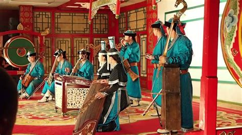 AMAZING Mongolian throat singing and traditional instruments - YouTube