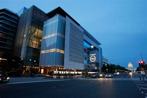 The Newseum opened as the journalism industry tanked. No wonder it’s in deep trouble. - The ...