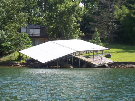 Boathouse Styles at Lewis Smith Lake, Alabama