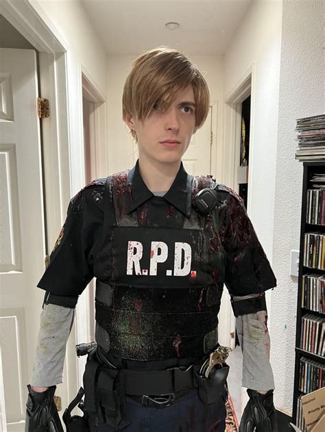 my Leon Kennedy cosplay : r/residentevil