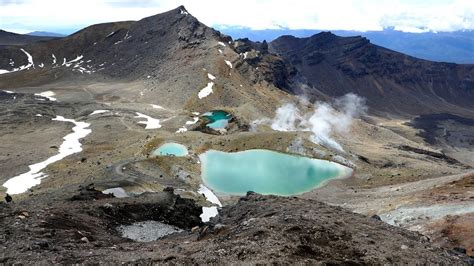 TONGARIRO NATIONAL PARK, HIKING IN: Josephine Remo's Travel Site