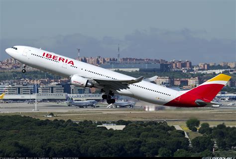 Airbus A330-302 - Iberia | Aviation Photo #2643609 | Airliners.net