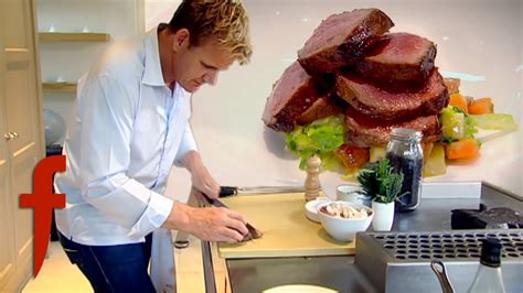 Gordon Ramsay Demonstrates How To Cook Venison With A Red Wine ...