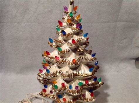 VINTAGE 70's WHITE CERAMIC CHRISTMAS TREE WITH GOLD TRIM 16 INCHES TALL ...