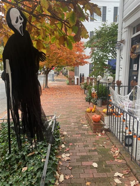 Georgetown Possessed by Halloween and 'The Exorcist' | The Georgetowner