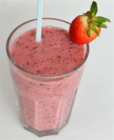 Berry Energizing Greek Yugurt Smoothie - Chef Times Two