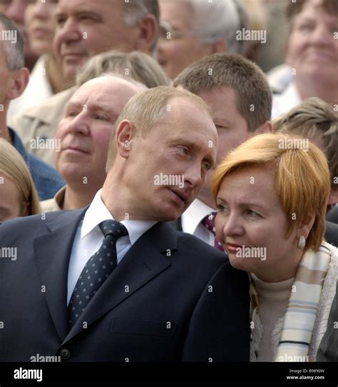 Russian President Vladimir Putin and his wife Lyudmila in Kaliningrad Stock Photo - Alamy