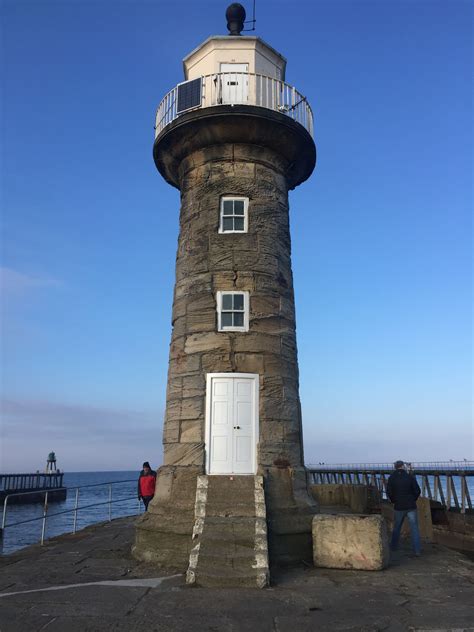 Whitby lighthouse #whitby #lighthouse #beach #seasidetown #seaside # ...