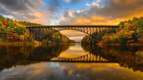 French King Bridge in Fall | New england fall foliage, New england fall, Scenic