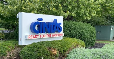 U.S. Supreme Court asked to resolve Cintas retirement dispute