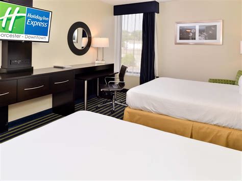 Hotels in Worcester, MA near DCU Center | Holiday Inn Express Worcester Downtown