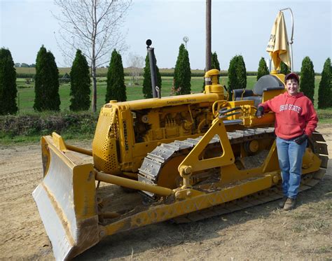 Nancy McDonnell's restored antique 1956 Caterpillar D4 dozer ...