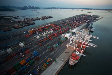 New York’s Port takes a hit from global supply chain crunch | Crain's ...