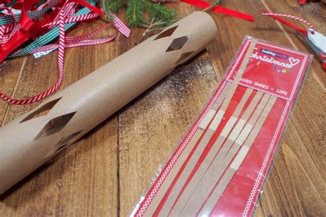 Make your Own Homemade Christmas Crackers | Mum In The Madhouse ...