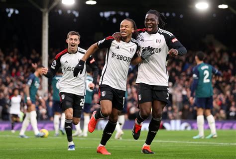 Fulham vs Arsenal LIVE: Premier League result and reaction after Bobby De Cordova-Reid scores winner