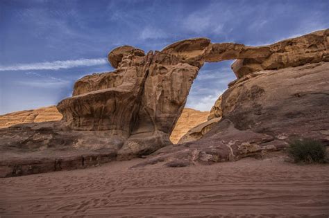 Wadi Rum Rock Bridge by Netsrotj on DeviantArt