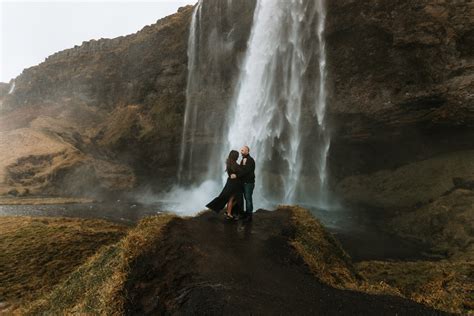 What is an Iceland Adventure Photo Session? | Showit Blog