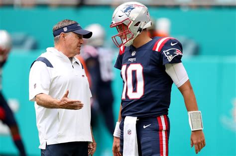 Charlie Weis: Mac Jones’ ‘biggest problem’ isn’t Patriots coaches, it’s something else ...