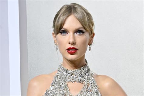 Taylor Swift's Private Jet Flew on 13-Minute Journey to Travel 28 Miles ...