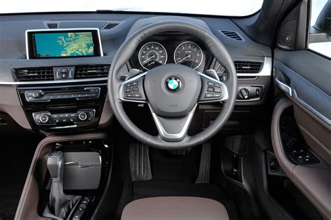 BMW X1 (2009-2015) Interior & Infotainment | Carwow