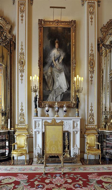 Inside the Buckingham Palace - A portrait of Edward VII's wife Queen ...