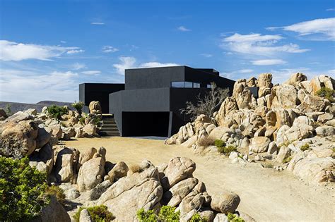 If It's Hip, It's Here (Archives): A Modern Oasis In the Middle Of Yucca Valley: The Black ...