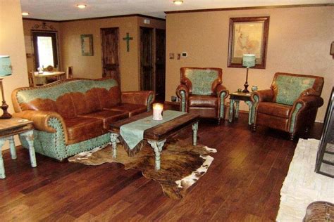 Western couch/chairs Western Style Living Room, Western Rooms, Living ...