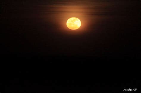 Match the Pictures: Full Moonrise over the Atlantic Ocean